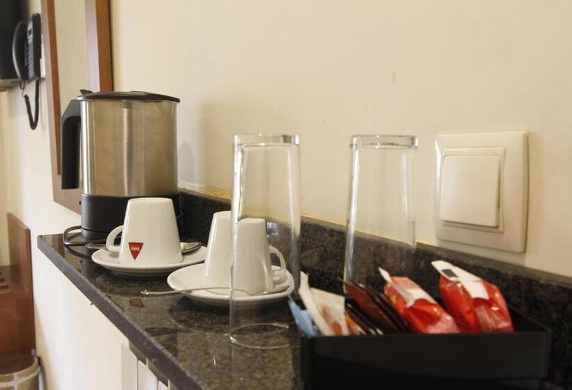 اتاق استاندارد یک تخته با چشمانداز, Rincon De Gran Via