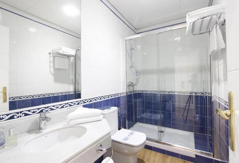 اتاق سوپریور خانوادگی, Rincon De Gran Via