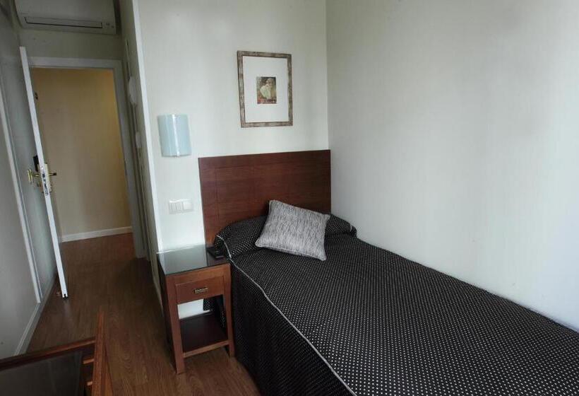 اتاق استاندارد یک نفره, Rincon De Gran Via