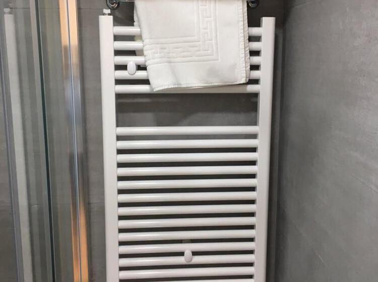 اتاق اکونومی, Rincon De Gran Via