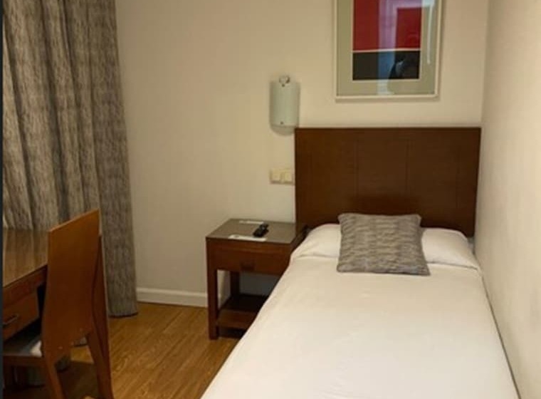 اتاق استاندارد یک نفره, Rincon De Gran Via