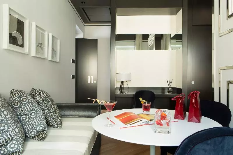 エクゼクティブスイート, Corso 281 Luxury Suites
