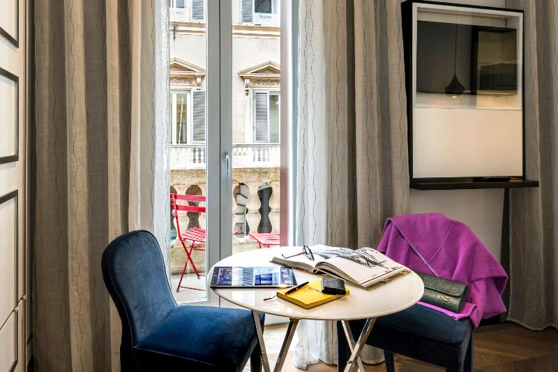 デラックススタジオ, Corso 281 Luxury Suites