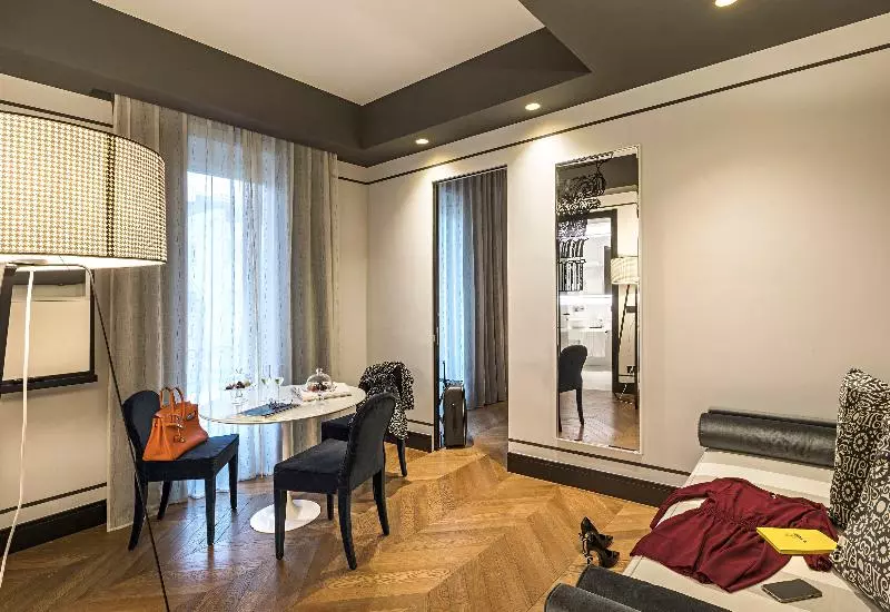 デラックススイート, Corso 281 Luxury Suites