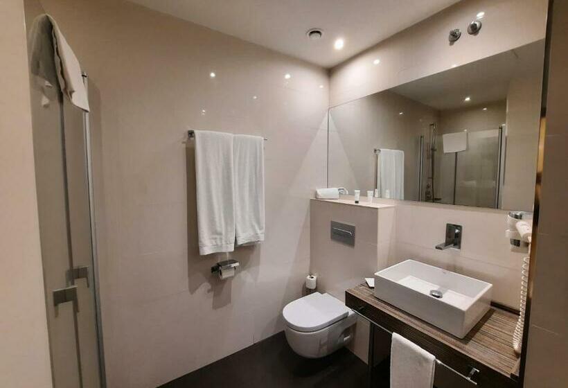 Habitación Estándar, Hellosky Air Rooms Madrid