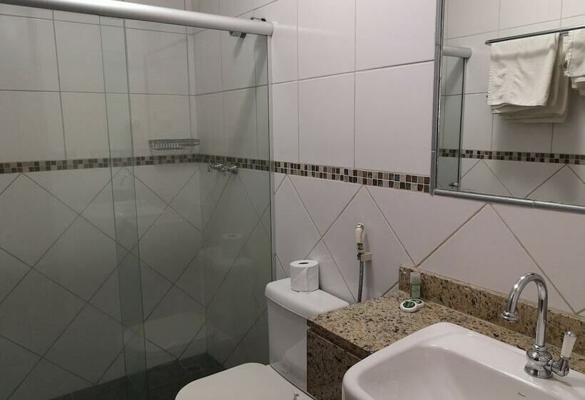 חדר אקזקיוטיב, La Dolce Vita