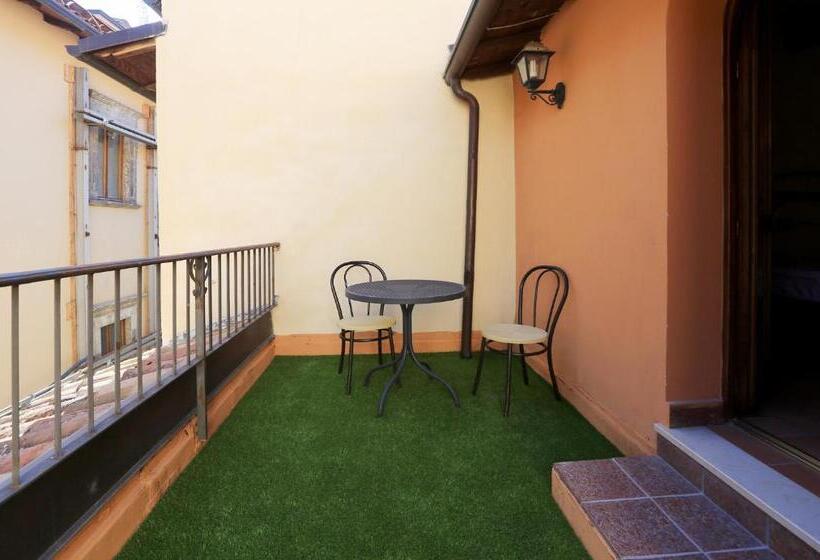 غرفة ديلوكس, L'aquila