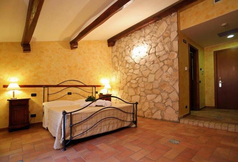 غرفة ديلوكس, L'aquila