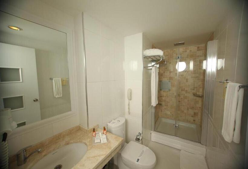 اتاق استاندارد, North Point