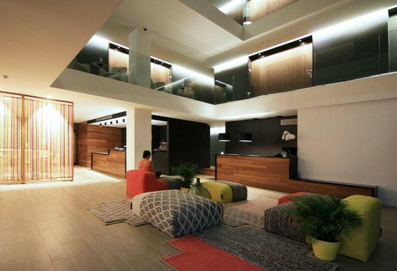 标准间, Raval De La Mar