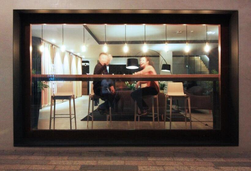 高级大房间, Raval De La Mar