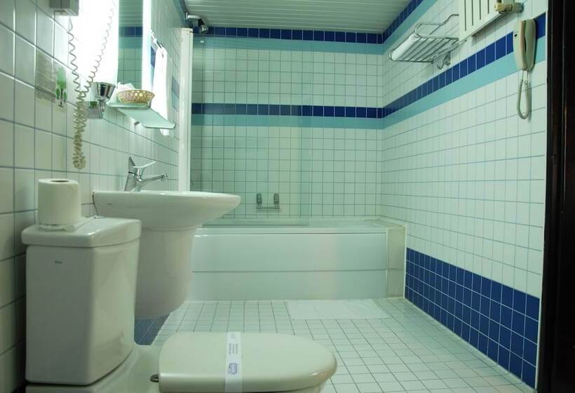 스탠다드 트리플 룸, Saffron