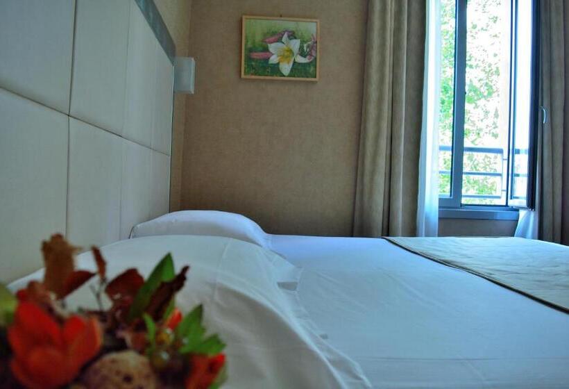 اتاق استاندارد سه نفره, Susa