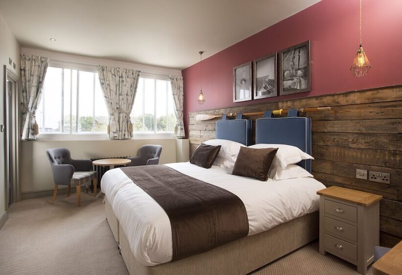 غرفة قياسية, The Ship & Trades