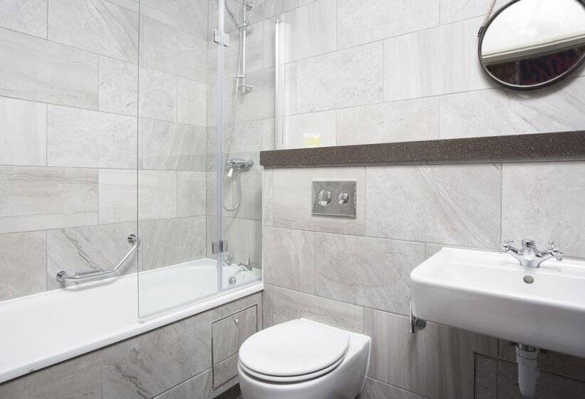 غرفة سوبيريور, The Ship & Trades