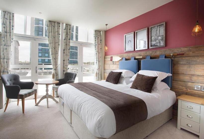 غرفة ديلوكس, The Ship & Trades