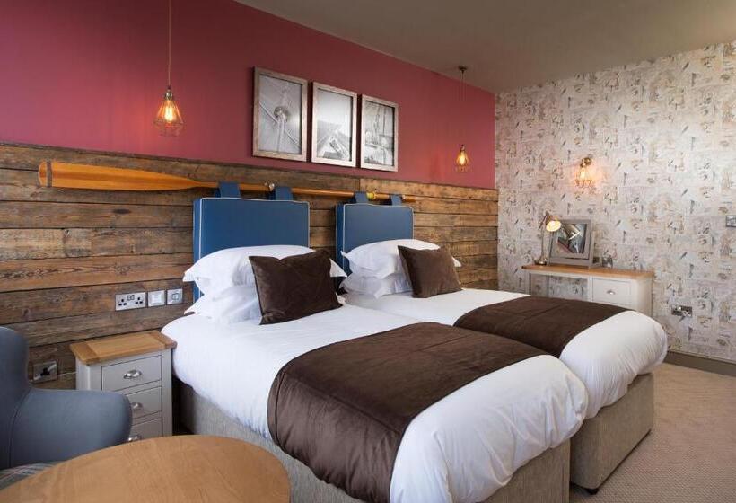 غرفة سوبيريور, The Ship & Trades