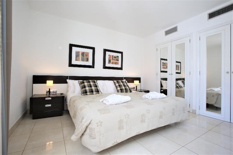 דירת חדר נוף לים, Beverly Hills Suites   Excel Hotels & Resorts