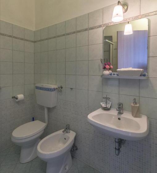 اتاق لوکس, Levante Blu