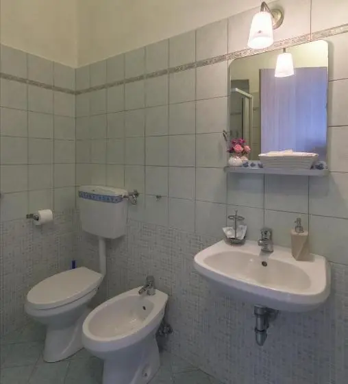 اتاق لوکس, Levante Blu