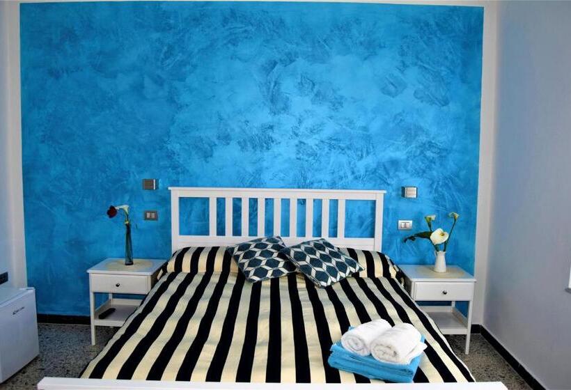 اتاق لوکس, Levante Blu