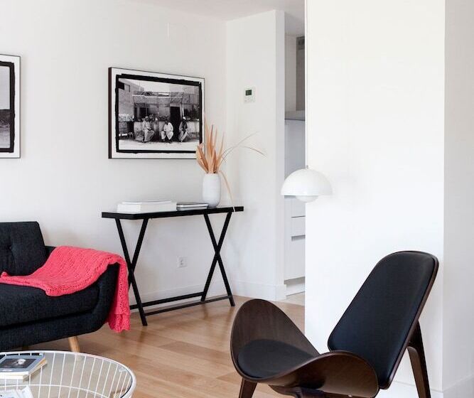 آپارتمان 2 خوابه, 60 Balconies Art