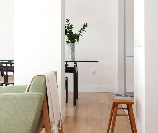 آپارتمان 3 خوابه, 60 Balconies Art