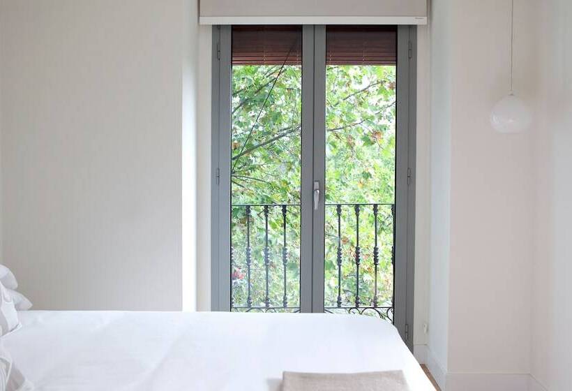 آپارتمان 2 خوابه, 60 Balconies Art