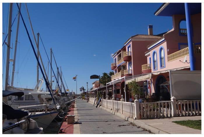 آپارتمان 1 خوابه با چشمانداز دریا, Apartamento Marina Vip