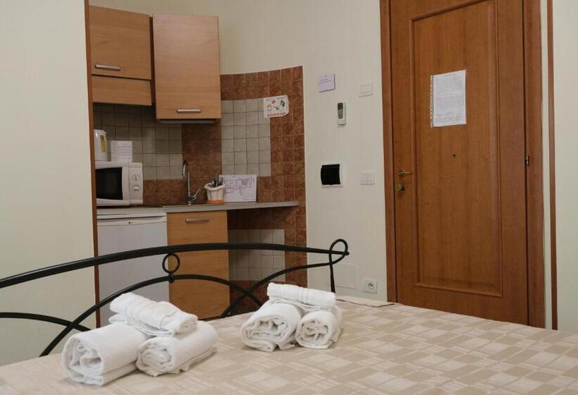 Quarto Triplo Estandar, B&b La Porta