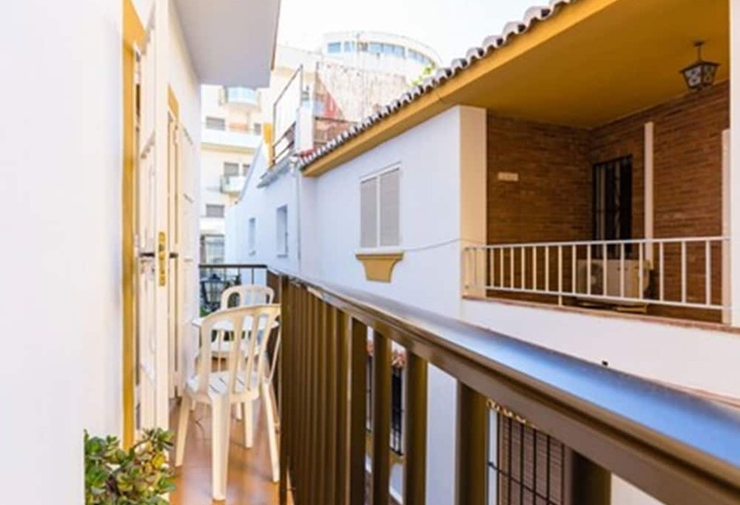 스탠다드 스튜디오, Beatriz Charming Hostal