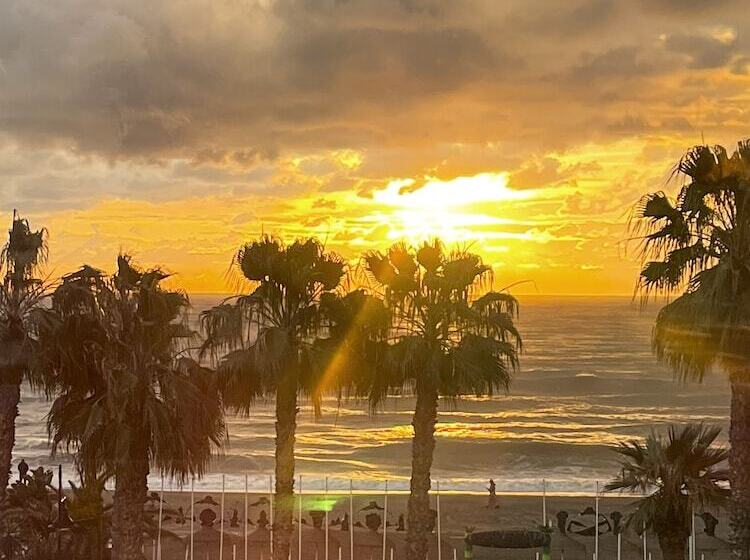 스탠다드 스튜디오 바다 전망, Beatriz Charming Hostal