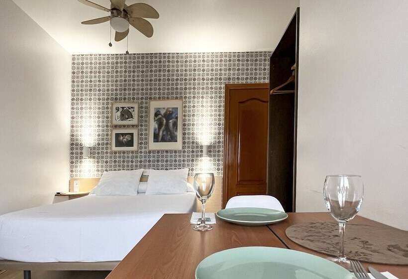 Студия Стандарт Вид на Море, Beatriz Charming Hostal