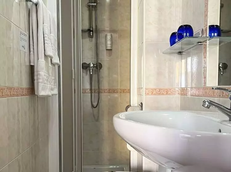 スタンダードシティビュールーム, Beatriz Charming Hostal