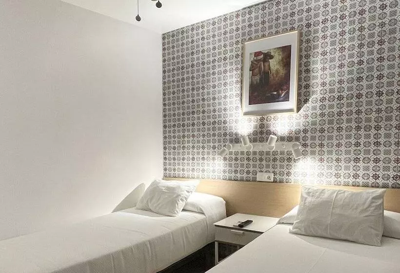 オーシャンビュースタンダードルーム, Beatriz Charming Hostal