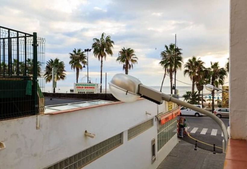 이코노미 스튜디오, Beatriz Charming Hostal