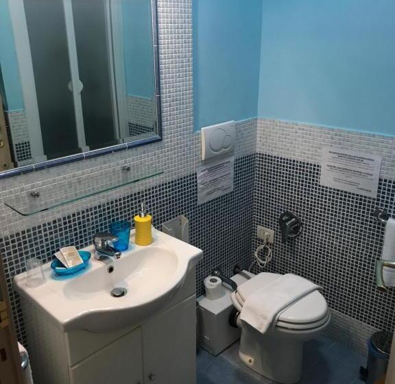 エコノミールーム, 21 Aprile Accommodation