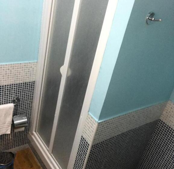 エコノミールーム, 21 Aprile Accommodation