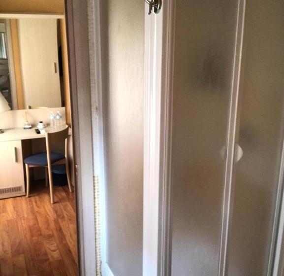 エコノミールーム, 21 Aprile Accommodation