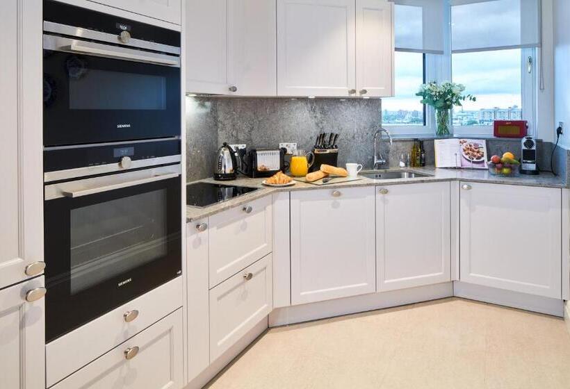 آپارتمان لوکس 2 خوابه, Cheval Thorney Court At Hyde Park