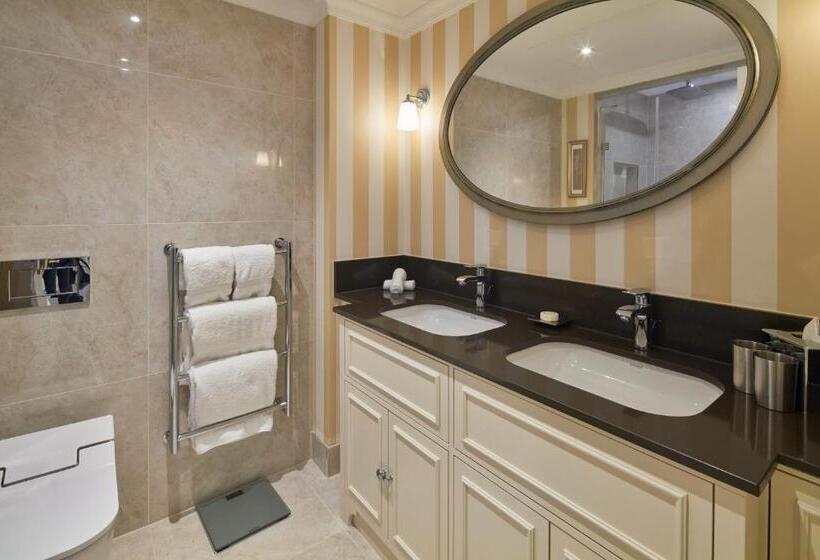 דירת דלוקס 2 חדרי שינה, Cheval Thorney Court At Hyde Park