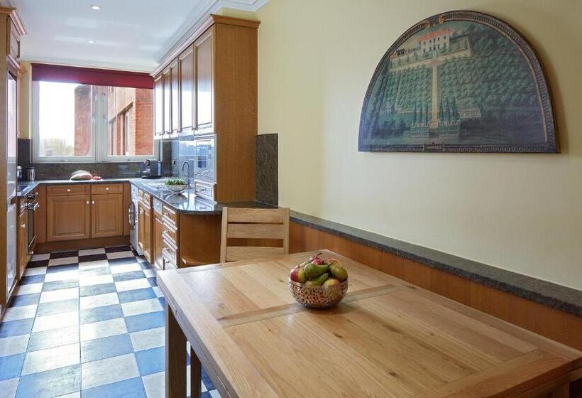 דירת דלוקס 2 חדרי שינה, Cheval Thorney Court At Hyde Park