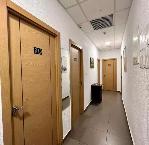 اتاق استاندارد با سرویس بهداشتی مشترک, Hostal Milan