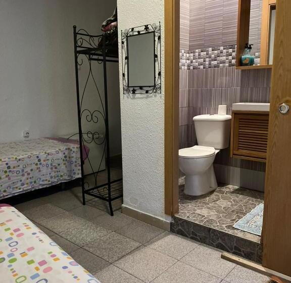 Номер Стандарт, Hostal Milan