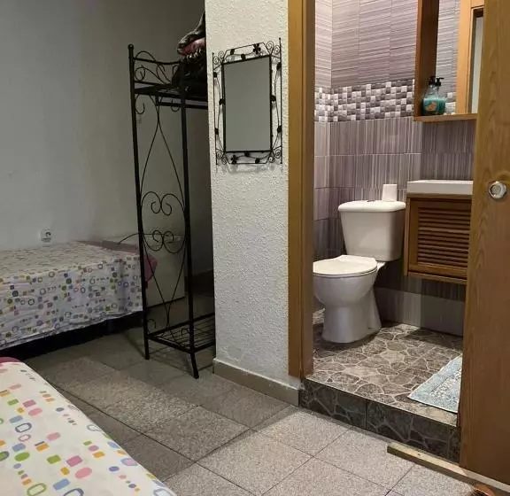 اتاق استاندارد, Hostal Milan