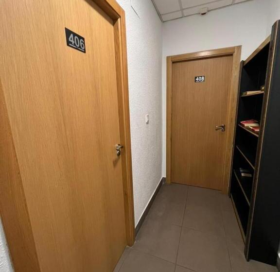 スタンダードトリプルルーム, Hostal Milan