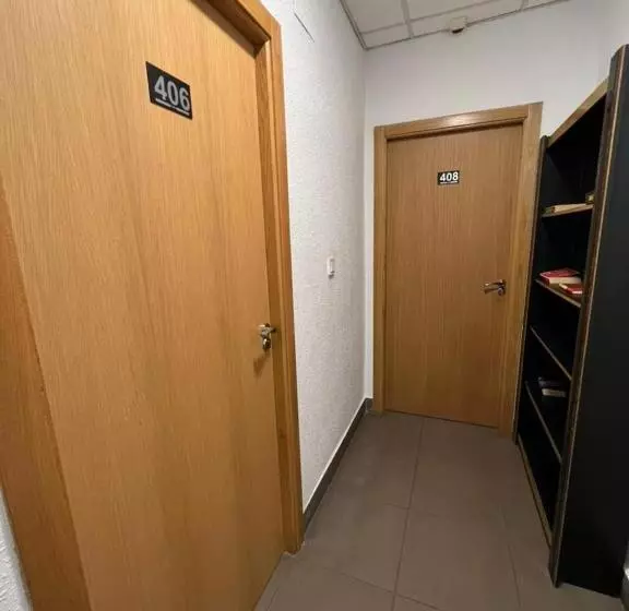اتاق استاندارد سه نفره, Hostal Milan