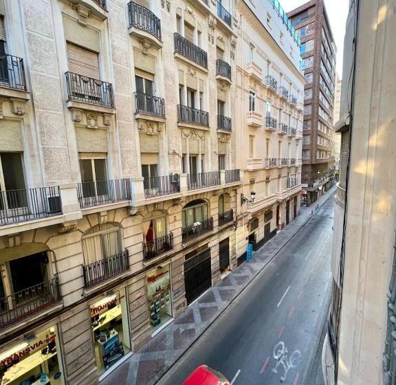 Quarto Estandar Individual, Hostal Milan