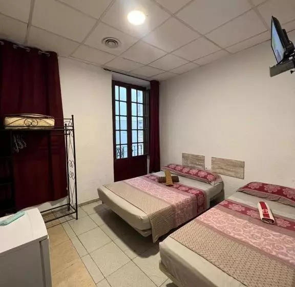 اتاق استاندارد, Hostal Milan