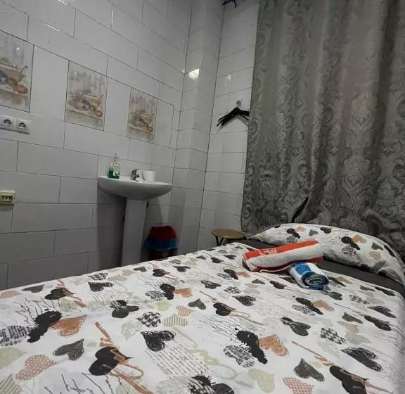 اتاق اکونومی یک تخته, Hostal Milan